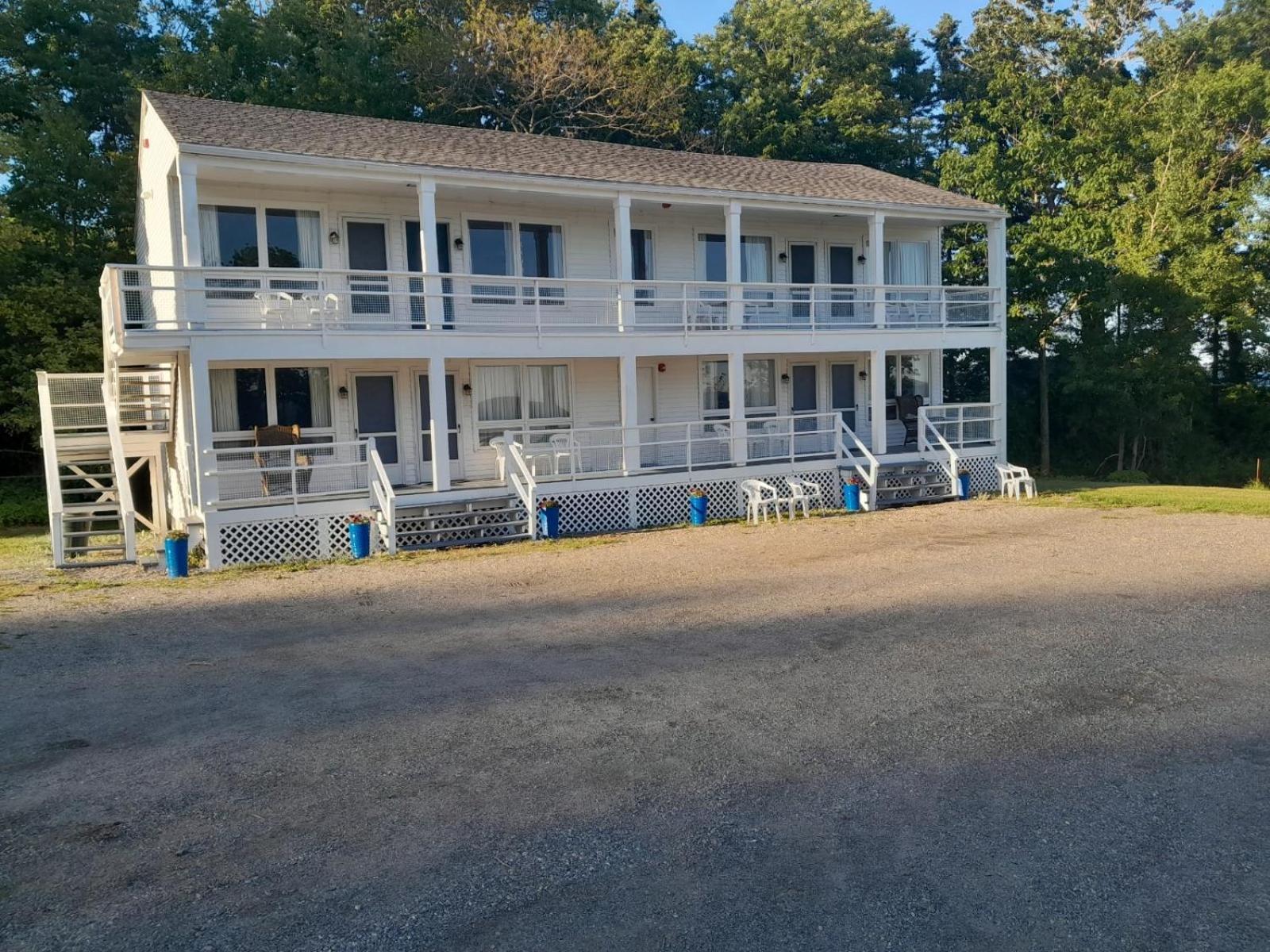 High Tide Inn On The Ocean, Motel And Cottages Camden Exterior photo